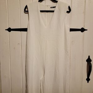 Elegant White Chic Jumpsuit V-neck Wide Leg Minimalst Size Small
